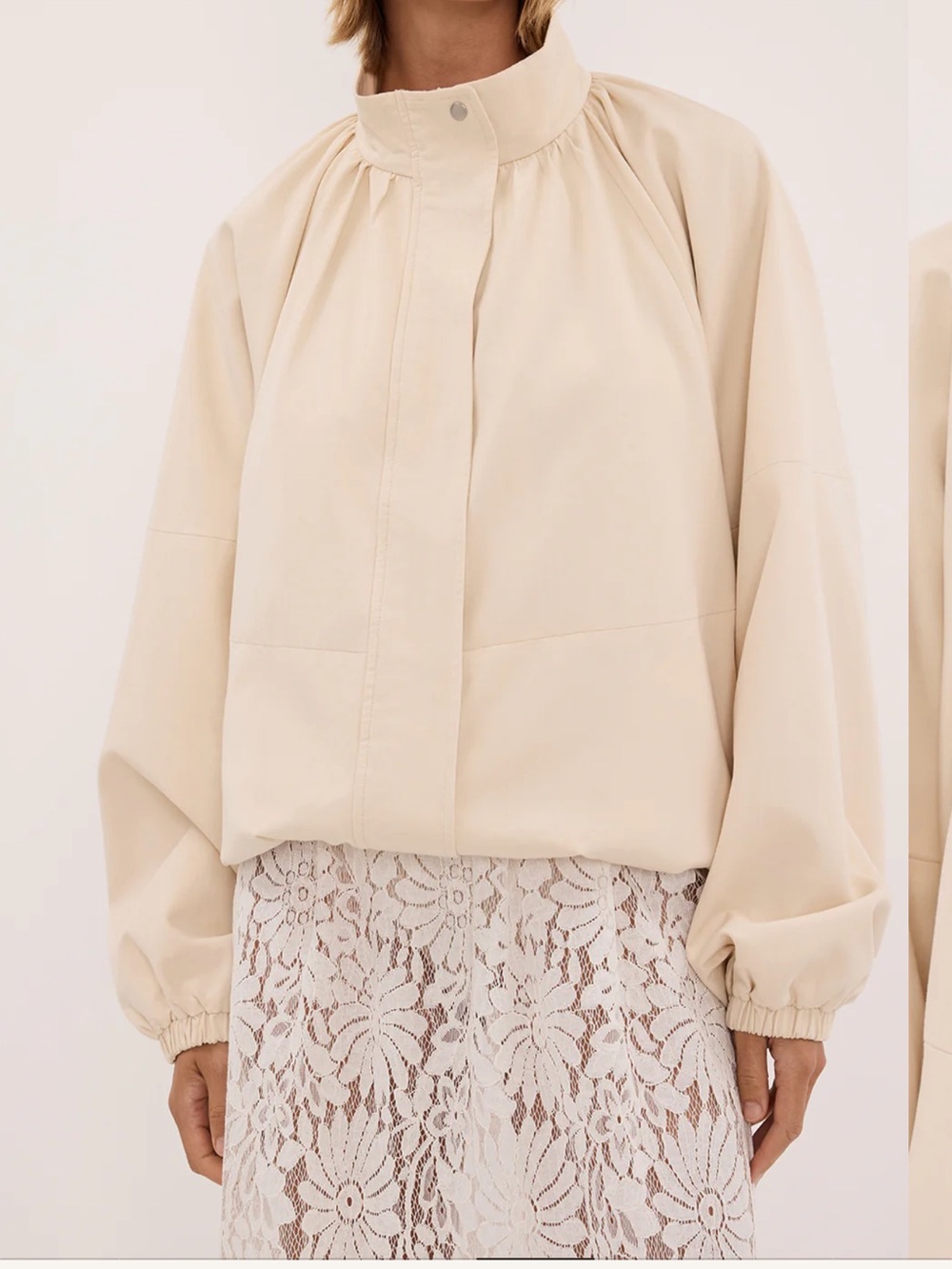 DISSH Oversized Cream High-Stand Bomber Jacket - Picture 4 of 4